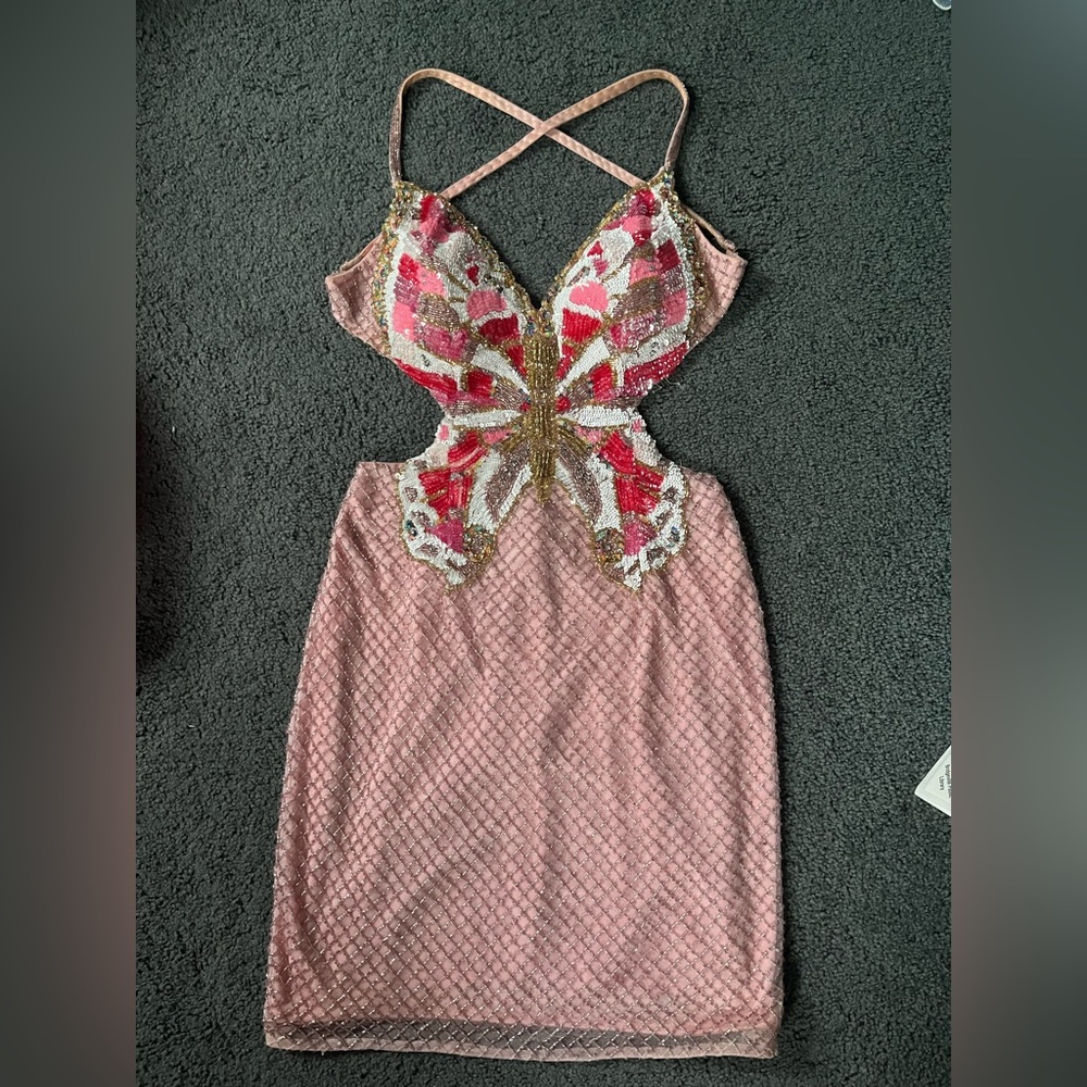 Homecoming dress with varied shades of pink, displaying a beautiful butterfly. - Picture 4 of 5